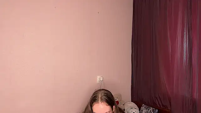 RoxyVivid online show from July 2, 2026, 8:42 am