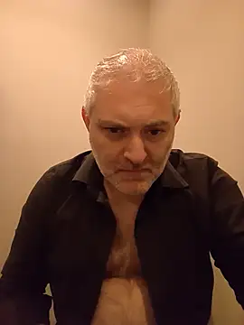 Alessio8000 online show from July 4, 2026, 11:55 pm