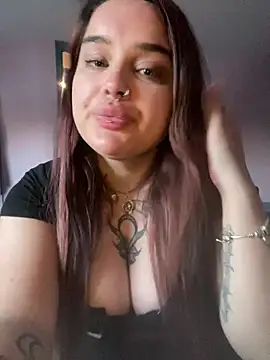 Snapshot of sabrinaslut chatting on July 8, 2026, 8:24 pm sabrinaslut online show from July 8, 2026, 8:24 pm