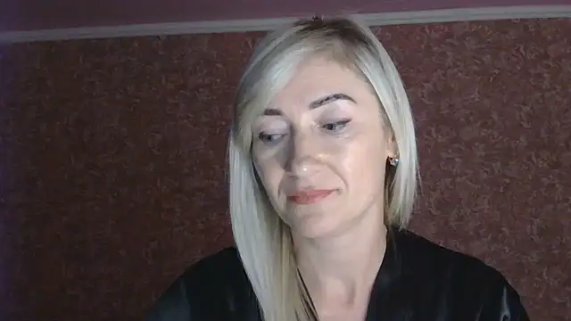 moonlightAnna online show from July 9, 2026, 9:30 pm
