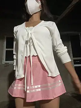 Jasminmi online show from July 15, 2026, 10:48 pm