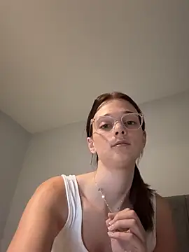 Snapshot of Ezrababes chatting on July 2, 2026, 11:22 pm Ezrababes online show from July 2, 2026, 11:22 pm