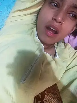 Snapshot of Siya_9877 chatting on August 3, 2026, 4:44 am Siya 9877 online show from August 3, 2026, 4:44 am