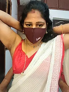 Snapshot of Siiddhika87 chatting on July 5, 2026, 11:56 pm Siiddhika87 online show from July 5, 2026, 11:56 pm
