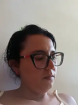 Snapshot of IsaxFox03 chatting on July 14, 2026, 1:39 pm IsaxFox03 online show from July 14, 2026, 1:39 pm