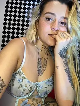 Snapshot of kaia-velvet chatting on July 7, 2026, 7:23 am kaia-velvet online show from July 7, 2026, 7:23 am