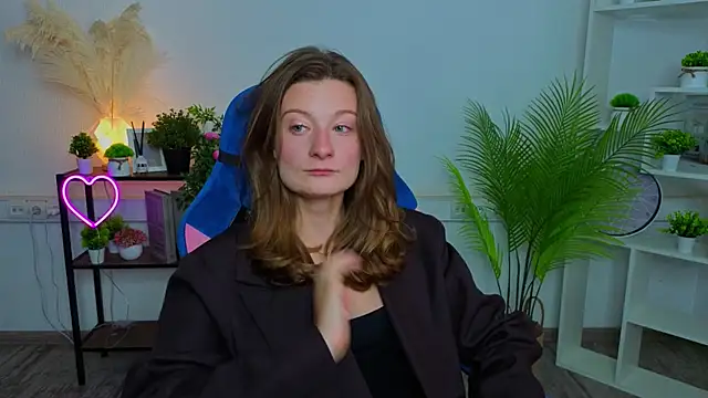 EliseWeeks online show from July 14, 2026, 7:13 am