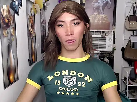 Snapshot of urasianfairyxx chatting on July 4, 2026, 12:00 pm urasianfairyxx online show from July 4, 2026, 12:00 pm