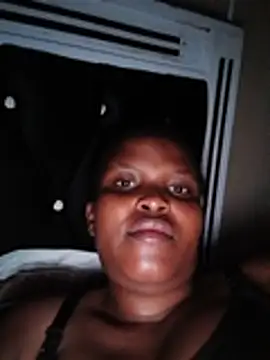 Snapshot of African-Queen1 chatting on July 4, 2026, 9:54 pm African-Queen1 online show from July 4, 2026, 9:54 pm