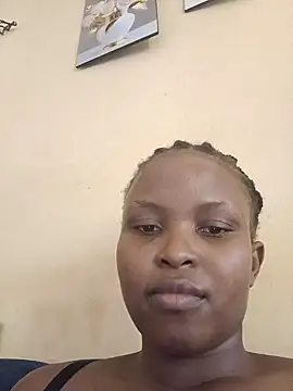 Snapshot of African-Queen1 chatting on July 5, 2026, 11:28 am African-Queen1 online show from July 5, 2026, 11:28 am