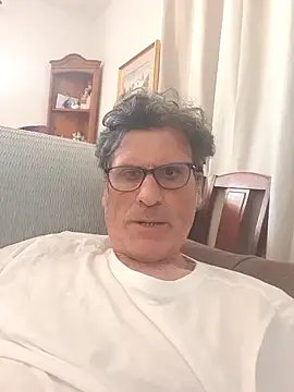 Snapshot of Enusitanio chatting on July 31, 2026, 2:49 pm Enusitanio online show from July 31, 2026, 2:49 pm