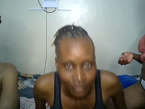 Snapshot of Petitebee01 chatting on July 6, 2026, 7:49 am Petitebee01 online show from July 6, 2026, 7:49 am