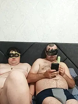 Snapshot of AlexAndDianax chatting on July 8, 2026, 8:35 pm AlexAndDianax online show from July 8, 2026, 8:35 pm