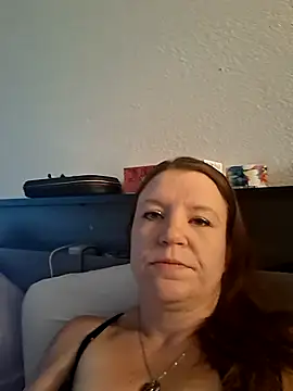 Snapshot of 420Gal7597 chatting on July 13, 2026, 12:35 am 420Gal7597 online show from July 13, 2026, 12:35 am