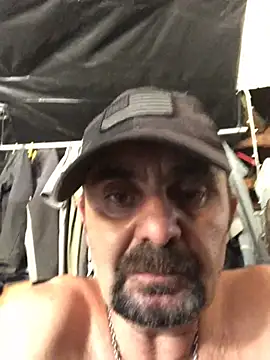 Topnotchxx77 online show from July 14, 2026, 5:40 pm