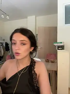 ValeriaNextDoor online show from July 8, 2026, 10:42 am