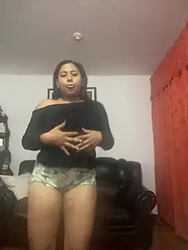 Snapshot of Mia_and_Scarlett chatting on July 7, 2026, 1:52 am Mia and Scarlett online show from July 7, 2026, 1:52 am