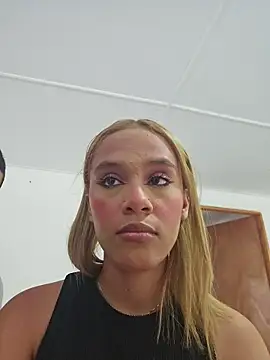Snapshot of Isabella_Fonttana chatting on July 9, 2026, 12:20 pm Isabella Fonttana online show from July 9, 2026, 12:20 pm