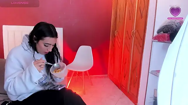 Victoriaonfire online show from July 28, 2026, 6:20 pm