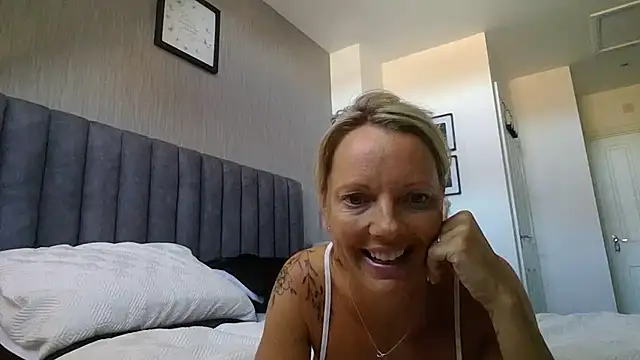 SexpotPolly online show from July 11, 2026, 8:39 am
