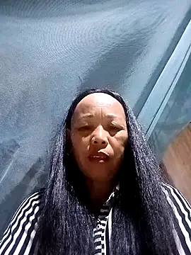 lylai18 online show from July 9, 2026, 3:49 pm