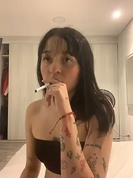 Snapshot of ruemi_rose chatting on July 12, 2026, 2:35 am ruemi rose online show from July 12, 2026, 2:35 am