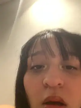 Snapshot of ruemi_rose chatting on July 13, 2026, 4:26 am ruemi rose online show from July 13, 2026, 4:26 am