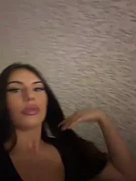 Snapshot of ItsMina_ chatting on July 10, 2026, 10:23 pm ItsMina online show from July 10, 2026, 10:23 pm