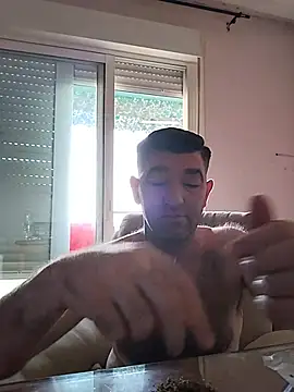 Snapshot of Lokoggggg chatting on July 20, 2026, 7:22 am Lokoggggg online show from July 20, 2026, 7:22 am