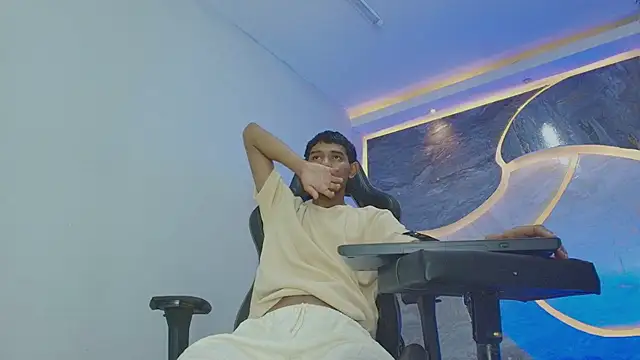 sex boy33  online show from July 16, 2026, 3:23 am