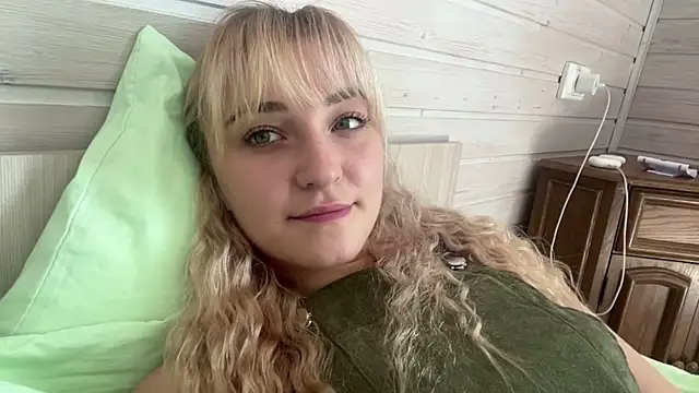 LilEvi online show from July 16, 2026, 6:41 am