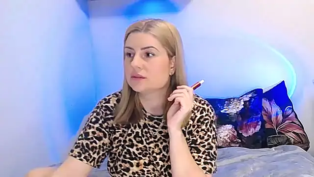 Snapshot of alisenties chatting on April 29, 2026, 3:05 pm alisenties online show from April 29, 2026, 3:05 pm