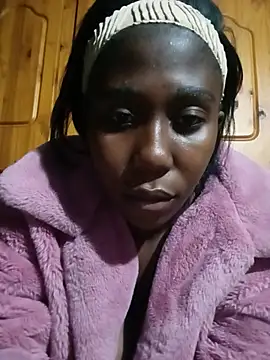 Mickieym online show from July 14, 2026, 7:41 pm