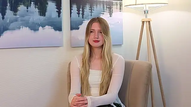 ArielleMabon online show from July 16, 2026, 6:41 am