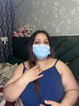 BarbieJasmine online show from July 18, 2026, 7:01 am