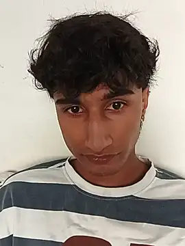 Snapshot of Innocent_abhi chatting on July 16, 2026, 1:28 pm Innocent abhi online show from July 16, 2026, 1:28 pm
