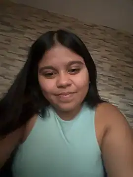 Snapshot of queen_valki chatting on August 4, 2026, 8:22 pm queen valki online show from August 4, 2026, 8:22 pm