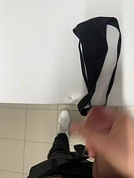 Snapshot of swissboy22 chatting on March 27, 2026, 11:59 pm swissboy22 online show from March 27, 2026, 11:59 pm