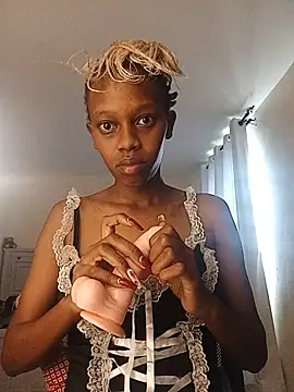Snapshot of prettyMummie chatting on July 28, 2026, 7:26 am prettyMummie online show from July 28, 2026, 7:26 am