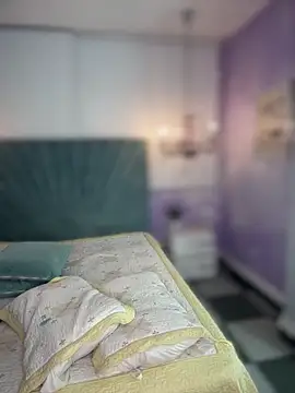 Snapshot of riri_brunnete chatting on March 3, 2026, 4:18 am riri brunnete online show from March 3, 2026, 4:18 am