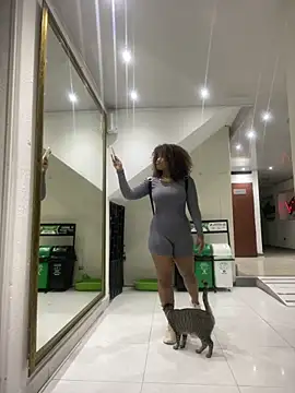 Snapshot of riri_brunnete chatting on March 20, 2026, 4:17 am riri brunnete online show from March 20, 2026, 4:17 am