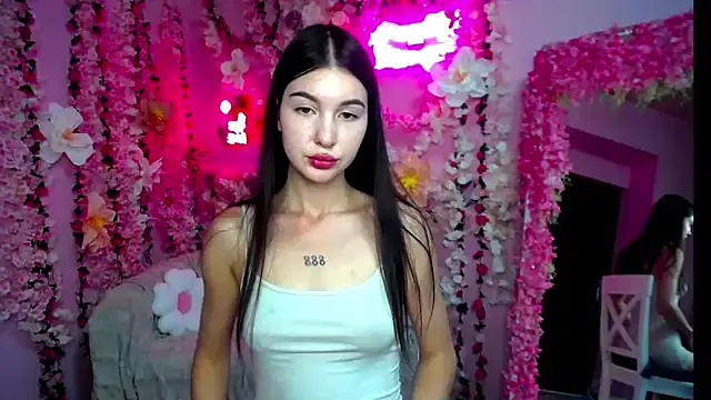 Snapshot of Lolli_Bennet chatting on July 26, 2026, 12:12 pm Lolli Bennet online show from July 26, 2026, 12:12 pm