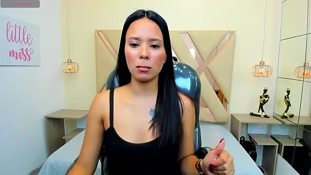 Snapshot of Ivonne_Latina chatting on July 24, 2026, 7:45 pm Ivonne Latina online show from July 24, 2026, 7:45 pm