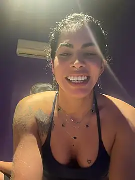 Snapshot of Luana_264 chatting on August 6, 2026, 7:27 pm Luana 264 online show from August 6, 2026, 7:27 pm