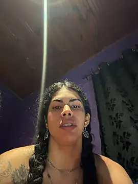Snapshot of Luana_264 chatting on August 7, 2026, 4:09 pm Luana 264 online show from August 7, 2026, 4:09 pm