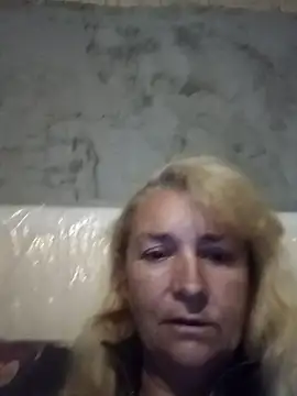 Snapshot of Bliss4532 chatting on July 28, 2026, 8:01 pm Bliss4532 online show from July 28, 2026, 8:01 pm