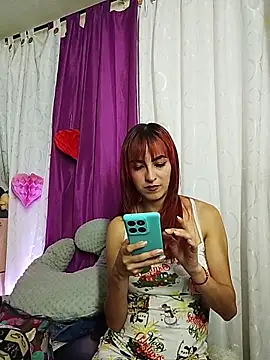 jessierocketx online show from March 12, 2026, 7:42 pm