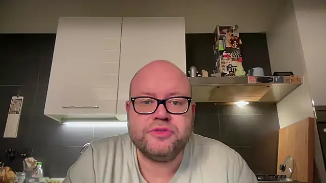 theitalianbear online show from December 2, 2024, 7:27 pm