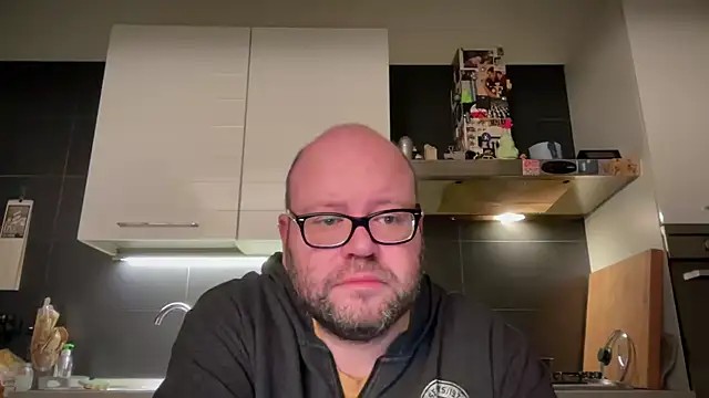 theitalianbear online show from December 14, 2024, 3:51 am