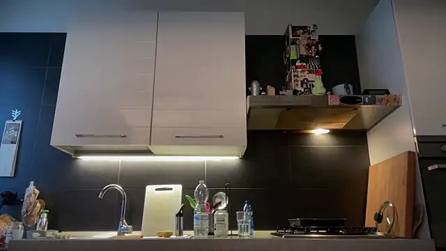 theitalianbear online show from December 14, 2024, 6:56 am